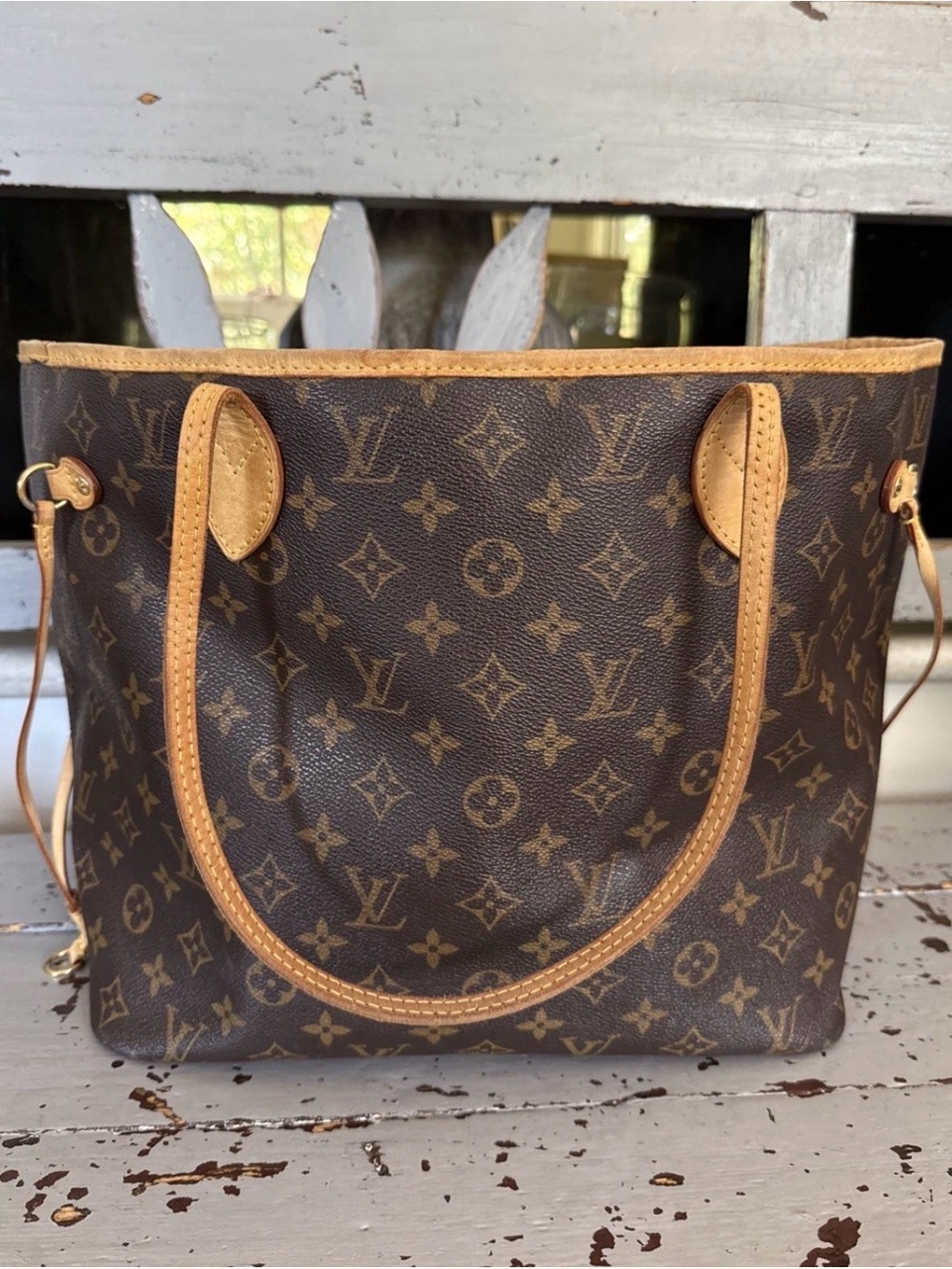 Louis Vuitton Monogram Canvas Neverfull MM Tote Bag